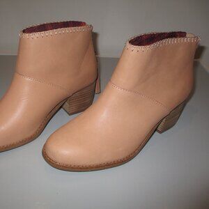 TOMS Leather Tan Leila Bootie - Size 7.5 *